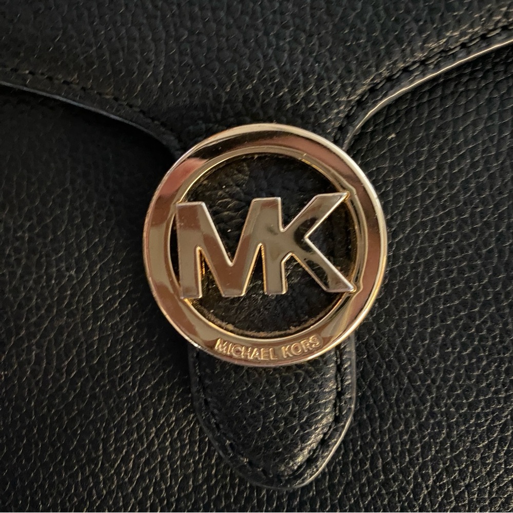 Michael Kors Vanna Crossbody Bag - Picture 4 of 7